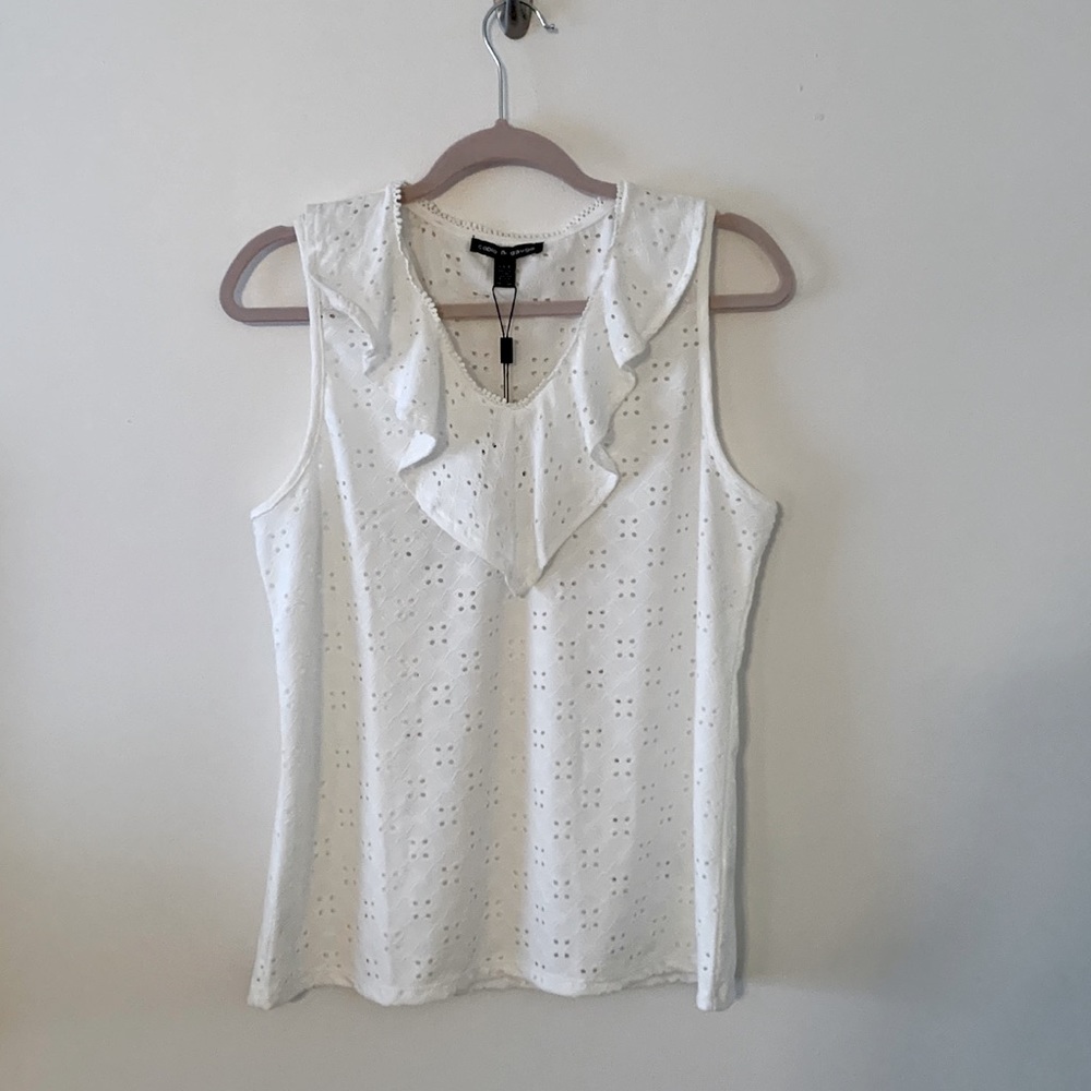 Cable & Gauge White Sleeveless Top